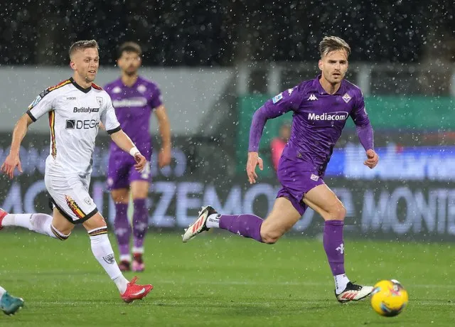 Fiorentina trở lại mạch thắng sau khi đánh bại Lecce 1-0